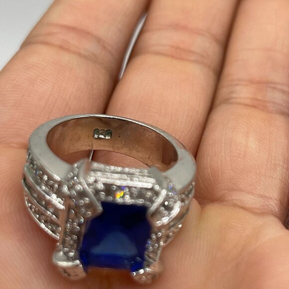 Silver 925 Ring With Blue Emerald-Cut Center Stone & Accent Crystals Elegant - Picture 5 of 7
